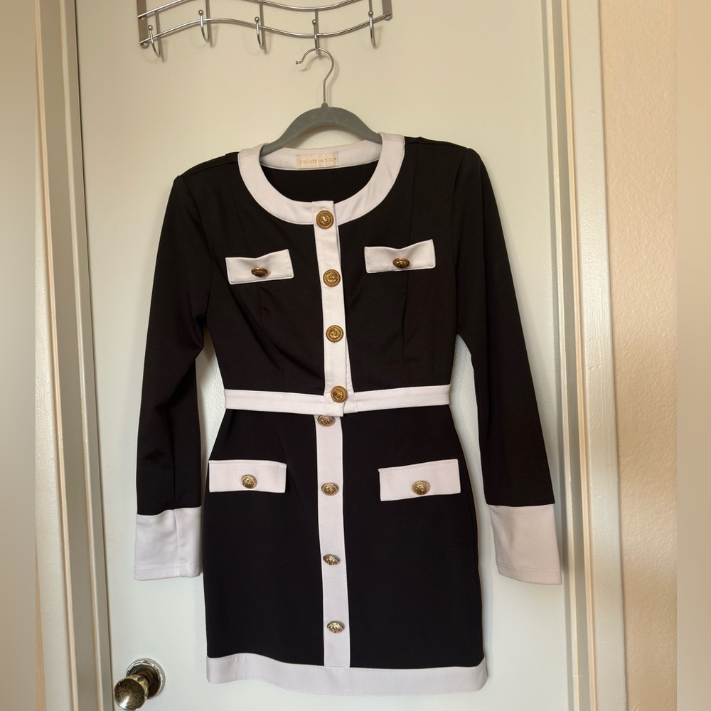 Donnee par Dieus  classic dress